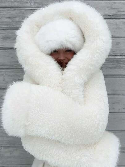 休闲蓬松温暖优雅人造毛皮大衣，适合滑雪胜地，秋冬季