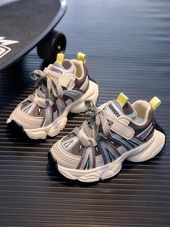 儿童休闲运动鞋一双，透气网布面料，舒适时尚的魔术贴搭扣，适合春夏四季穿着，新款童鞋，男女童鞋，幼儿及婴儿鞋