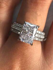 Un conjunto de 3 piezas de anillos de mujer con circonita cúbica clásica, regalos del Día de San Valentín y joyería para fiestas de aniversario de bodas