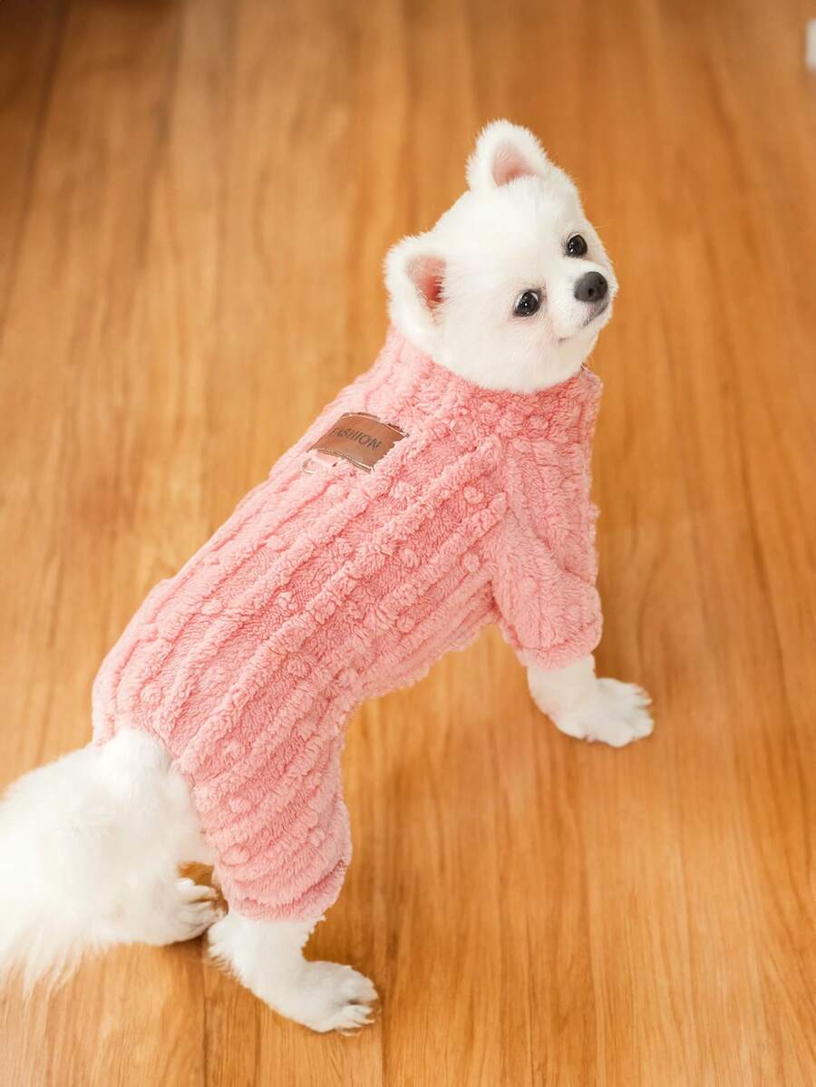 四条腿毛茸茸的狗狗睡衣，寒冷天气的保暖衣物，柔软的宠物连体衣，让小型、中型、大型犬在冬天保持温暖