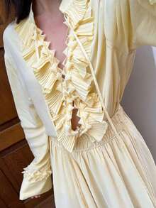 Elegant Butter Yellow Blouse - Deep V-Neck Top With Tie Detail & Ruffle Trim, Romantic Long Sleeve Shirt For Dates & Casual Wear - 黃色 - 查看 5
