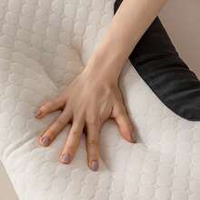 2 Almohadas Ergonómicas para Dormir de Costado, con Soporte Cervical Cómodo, Hechas de Tejido de Alta Calidad, Suaves, Transpirables y Cómodas, Lavar a Baja Temperatura. No Utilizar Bleca. Secar al Aire. No Planchar. - Blanco - Ver 4