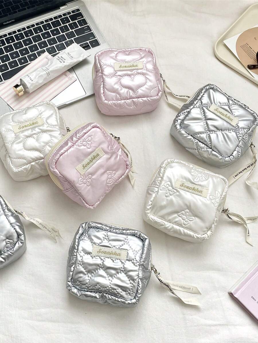 1个迷你绗缝化妆包，可爱蝴蝶结图案口红袋，心形图案化妆品收纳包，柔软面料卫生巾收纳袋，带拉链的少女零钱包，便携式零钱包钥匙扣，小物件收纳袋，旅行卫生巾收纳袋，女士化妆包，非常适合收纳化妆品和护肤品、文具，返校礼物，周年纪念礼物