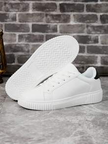 Couples Shoes Size 36-45, Women's Fashion Sneakers, Men's Casual Shoes, PU Leather Casual Lace-Up Flat Shoes For Women, Men's Skateboard Shoes, Black & White Contrast Color Men's Tennis Low-Top Shoes, Lightweight Soft-Sole Walking Shoes, Fitness Training Flat Shoes