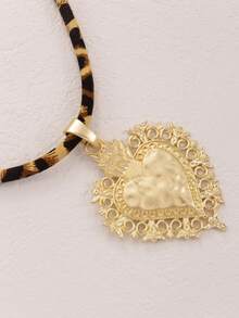 1 Pc Bohemian Bold Minimalist Statement Pendant With Leopard Print Cord Necklace, Suitable For Daily Outings, Christmas And Birthday Gifts