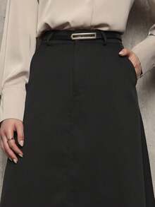 Long Monochromatic Tailored Skirt With Black Belt/Button Details/Casual/Look/Everyday/Summer/Elegant/Casual/Stylish/Collection 2025 - màu đen - Xem 4