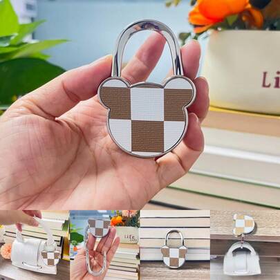 Compact Casual Folding Handbag Hook Crafted From Zinc Alloy, Featuring A Cute Mouse Inspired Design; Versatile Wallet Hook And Desk Rack For Portable Use At Home And In Retail Settings; Durable, Lightweight, And Easy To Deploy, With Smooth Edges For Handling; Ideal Organizer For Handbags, Purses, Wallets, Small Accessories, And Display Trays On Desks, Countertops, Checkout Counters, And Shelves.