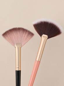 Personalized Custom 2025 New Portable Fan-Shaped Long-Handled Makeup Brush Soft Hair Close To The Skin Does Not The Face; Sweep The Remaining Powder To Set Makeup Two-In-One Beauty Makeup Blending Tool. - Sector - View 4