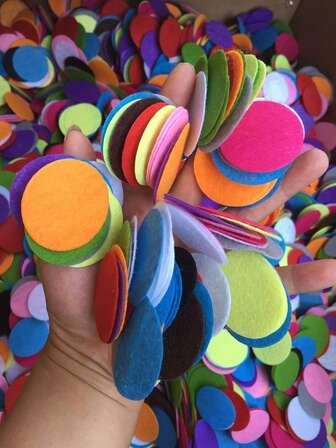 100/200/300Pcs Colorful Felt Circles, Suitable For DIY Sewing And Crafts, Wreaths, Bouquets - Mixed Color Packs For Wedding/ Party/Carnival Events And Birthday Decoration, Non-Sticky Felt Pieces,Best Home Decor Christmas Decorations Room Decor