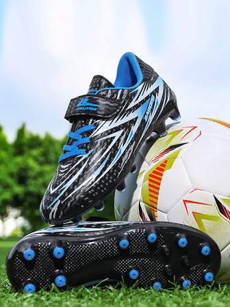 A Pair Of Professional Youth Football Shoes Made Of PU Leather, Suitable For Both Boy And Girl. Printed Shoe Upper, Comfortable And Soft, With Long Nail Anti Slip Function And Hook And Loop Buckle, Suitable For Daily Sports All Year Round