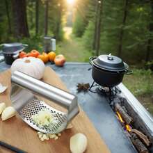 Garlic Press Crusher, Garlic Masher, Stainless Steel Garlic Press, Garlic Chopper, Easy To Clean, Convenient To Carry And Store, Kitchen Gadget, (Suitable All Four Seasons)