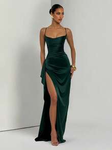 Đầm dự tiệc, đầm phù dâu, đầm dạ hội mùa xuân bằng satin thanh lịch, gợi cảm, không dây vai, trễ vai, có bèo nhún ở eo, thích hợp cho mùa xuân. - Màu xanh lá cây đậm - Xem 10