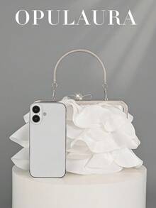 Bolso de mano elegante y encantador con diseño de pétalos de OpulAura para mujer, bolso con volantes adecuado para vestido de noche, apto para boda/vacaciones/fiesta formal/baile de graduación, incluye cadena - Blanco - Ver 6