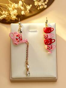 1 Cặp bông tai ấm trà và tách trà hình truyện cổ tích! Hoa tai hình dâu tây bất đối xứng, Phụ kiện thu hút sự chú ý theo phong cách đường phố ngọt ngào dành cho các cô gái, Hoa tai thiết kế cổ điển - Nhiều màu - Xem 1