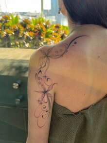 1张防水、防汗、可水洗的临时纹身贴纸，PVC材质，个性化高端设计，ins风情侣纹身贴纸，百合花肩部时尚图案，适合日常使用 - 黑色 - 查看 3