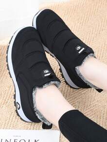 Women's Snow Boots Warm Short Boots Anti-Slip Waterproof Thermal Lined Thick Bottom Versatile Casual Black Winter Shoes