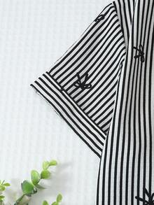 2pcs Comfortable Blue Striped Heart Collar Button Short Sleeve Top With Pocket And Bow Shorts Pajama Set, Suitable For Home Wear, Spring/Summer - Black - View 4