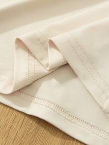 男童趣味字母标语“Tung Tung Tung Sahur”和木制简笔画印花短袖T恤，休闲夏季