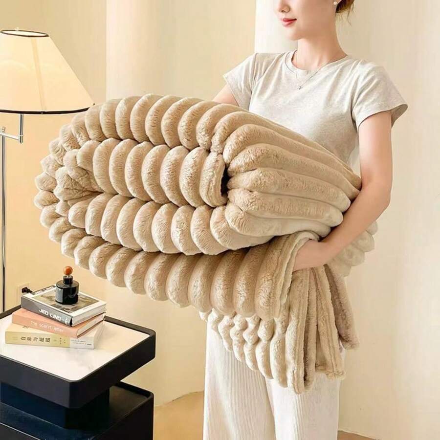 Frazada Matrimonial 230*200cm, Manta Suave y Acogedora, modelo Oruga, Cobertor Cómoda Para Todas Las Estaciones, Queen size tambien se puede usar, Adecuado Para Regalos De Navidad y Año Nuevo - Camel - Ver 1