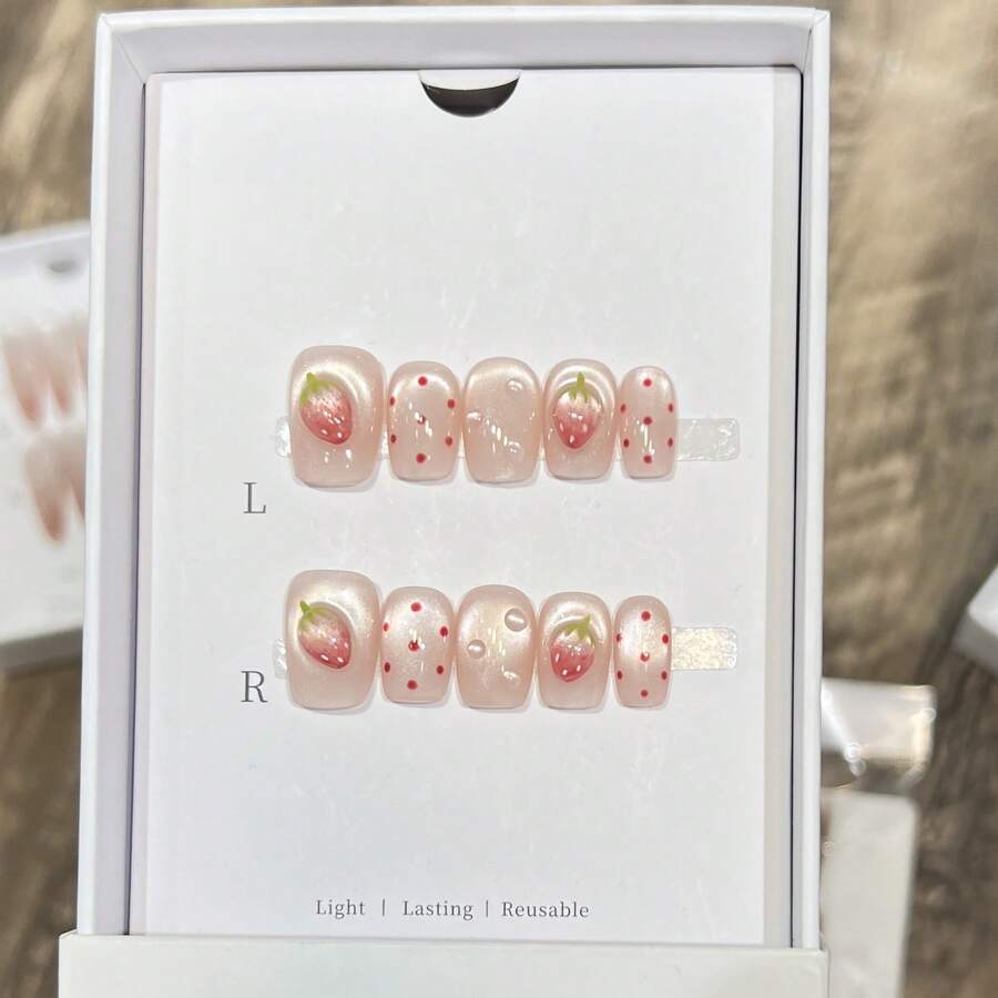10片夏季粉色手绘猫眼法式草莓波点手工亚克力按压式美甲贴片，可爱甜美短方形假指甲美甲用品 - 粉色 - 查看 1