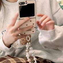 Cute Heart Pattern Leather Folding Phone Case With Chain, Suitable For Samsung Galaxy Z Flip3 5G/Galaxy Z Flip 4 5G/Galaxy Z Flip 5 5G/Galaxy Z Flip 6 5G/Galaxy Z Flip 7 5G, Ultra-Thin And Stylish Foldable Phone Case - Multicolor - View 2