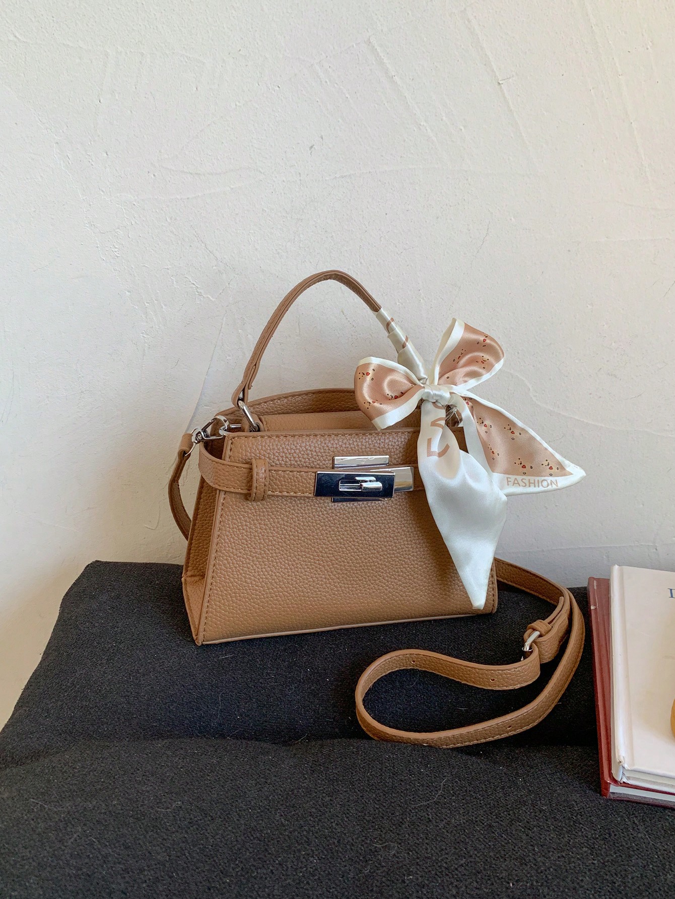 وشاح حريري فاخر وأنيق لتزيين حقيبة يد السيدات، حقي...