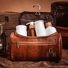 1PC Men's Personalized Leather Toiletry Bag, Customized Letter Printed Toiletry Bag, Travel Accessories, Groomsmen Gifts, Father's Day Gifts