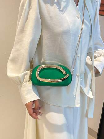 黑色手拿包 - 情人节理想之选，舒适时尚，款式别致，个性化礼物之选，2025年必备单品，独特风格，适合各种场合，品质奢华，价格实惠