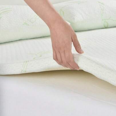 Bamboo Memory Foam Mattress Topper - Elastic Corner Straps, Removable Washable -Friendly Cover, Hypoallergenic Soft Breathable (All UK Sizes: Single/Double/King/Super King)