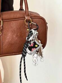 1个个性化Y2K复古酷炫翻盖手机模型钥匙扣 Y3K未来主义钥匙扣 佩戴配件 手机模型时钟吊坠 背包吊坠 手表钥匙扣 书包吊坠 包包挂饰 汽车钥匙扣 钥匙扣配件 DIY配件 生日礼物 结婚礼物 节日礼物 派对礼物 活动纪念品 朋友礼物。汽车配件 老师 姐妹礼物创意 - 彩色 - 查看 2