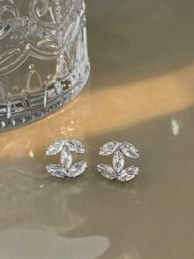 Boucles d'oreilles en zirconium argenté, boucles d'oreilles élégantes et mignonnes plaquées cuivre or blanc, convenant pour un port quotidien et les rassemblements