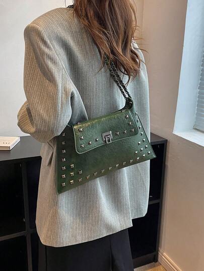 Borsa a spalla elegante e retrò in stile punk e da strada, con decorazione a catena e borchie, di colore unito, versatile