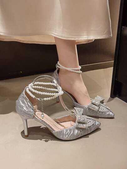 Tacones altos con lazo brillante de color sólido para mujer con tiras de perlas son elegantes y hermosos, adecuados para primavera, verano y otoño.