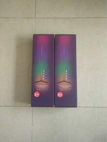 Lámpara inteligente LED de 155 cm de longitud, con carcasa de aleación de aluminio, durable, control remoto, alimentación por USB, control de aplicación, sincronización de música, diseño vertical negro, adecuada para sala de estar, dormitorio y espacios modernos, iluminación decorativa minimalista, decoración del hogar, iluminación ambiental, diseño minimalista, iluminación moderna, fabricación de alta calidad, materiales premium, brillo ajustable, decoración del hogar, diseño de interiores, ideal para Navidad, cumpleaños, bodas y otras festividades