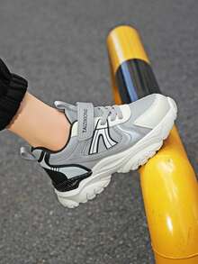 青少年运动鞋/PU 皮革/春夏秋冬运动鞋/返校/全新设计/轻质设计/防滑耐用鞋底/钩环设计，方便穿脱/适合跑步、上学、户外、训练 - 灰色 - 查看 11