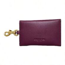 COACH Damen minimalistischer, stilvoller Klappcardhalter Geldbeutel mit Charm C6295G