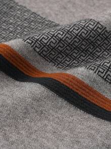 男士厚圆领毛衣，商务休闲提花针织长袖上衣，百搭叠穿单品，格子条纹图案，秋冬