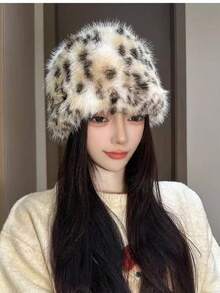Neue Ankunft modischer vielseitiger schicker koreanischer Version Leopardenmuster Kunstpelz Fischerhut, Frauen Herbst/Winter personalisierter Ohrenschutz Fischerhut