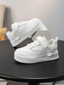 儿童新款低帮平底休闲运动鞋，柔软有弹性的鞋底设计，钩环扣，适合日常街头和公园穿着，轻便的男女儿童运动鞋 - 白色 - 查看 4