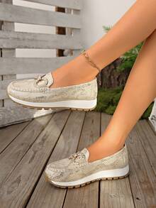 Mocasini cu talpă groasă și platformă pentru femei, cu vârf rotund, cataramă metalică, cu toc plat, stil britanic, culoare solidă, casual, din piele PU, pentru exterior, primăvară 2025 - Aur roz - Vizualizare 14