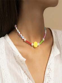 1000 Stücke Polymer Ton Perlen Armband Bastel-Set, 24 Stile süßer und lustiger Perlen inklusive Obst, Blumen, Tiere, Kuchen, Schmetterlinge, Herz Formen für DIY Schmuckherstellung, Halsketten, Ohrringe, Frauen Charms