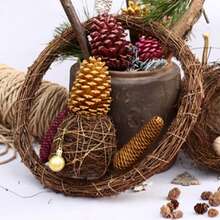 2 pièces Couronne en rotin, couronne circulaire, structure multicouche robuste, convient pour les décorations faites main pour Noël, mariages, anniversaires, etc., avec une texture de grain de bois naturel - Couronne réutilisable d'intérieur/extérieur Décoration de maison Décorations de Noël Décoration de pièce Hiver