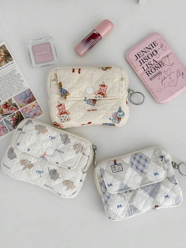 Soft Fabric Cartoon Contrast Color Cute Quilted Coin Purse, High-Quality Makeup Bag, Mini Pouch, Portable Cosmetic Bag, Jewelry & Lipstick Storage, Travel Accessory For Women Autumn University Essentials Travel Essentials Holiday Vacation Travel Bag For Women Makeup Organizer