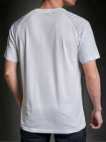 Under Armour 男子速乾運動T卹,健身短袖tee,舒適彈性足球運動服,素色拼接白色短袖圓領上衣,健身房T卹,吸濕排汗通透插肩袖版型T卹24500509-100 - 白色 - 查看 2