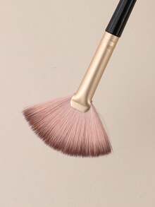 Personalized Custom 2025 New Portable Fan-Shaped Long-Handled Makeup Brush Soft Hair Close To The Skin Does Not The Face; Sweep The Remaining Powder To Set Makeup Two-In-One Beauty Makeup Blending Tool. - Sector - View 6