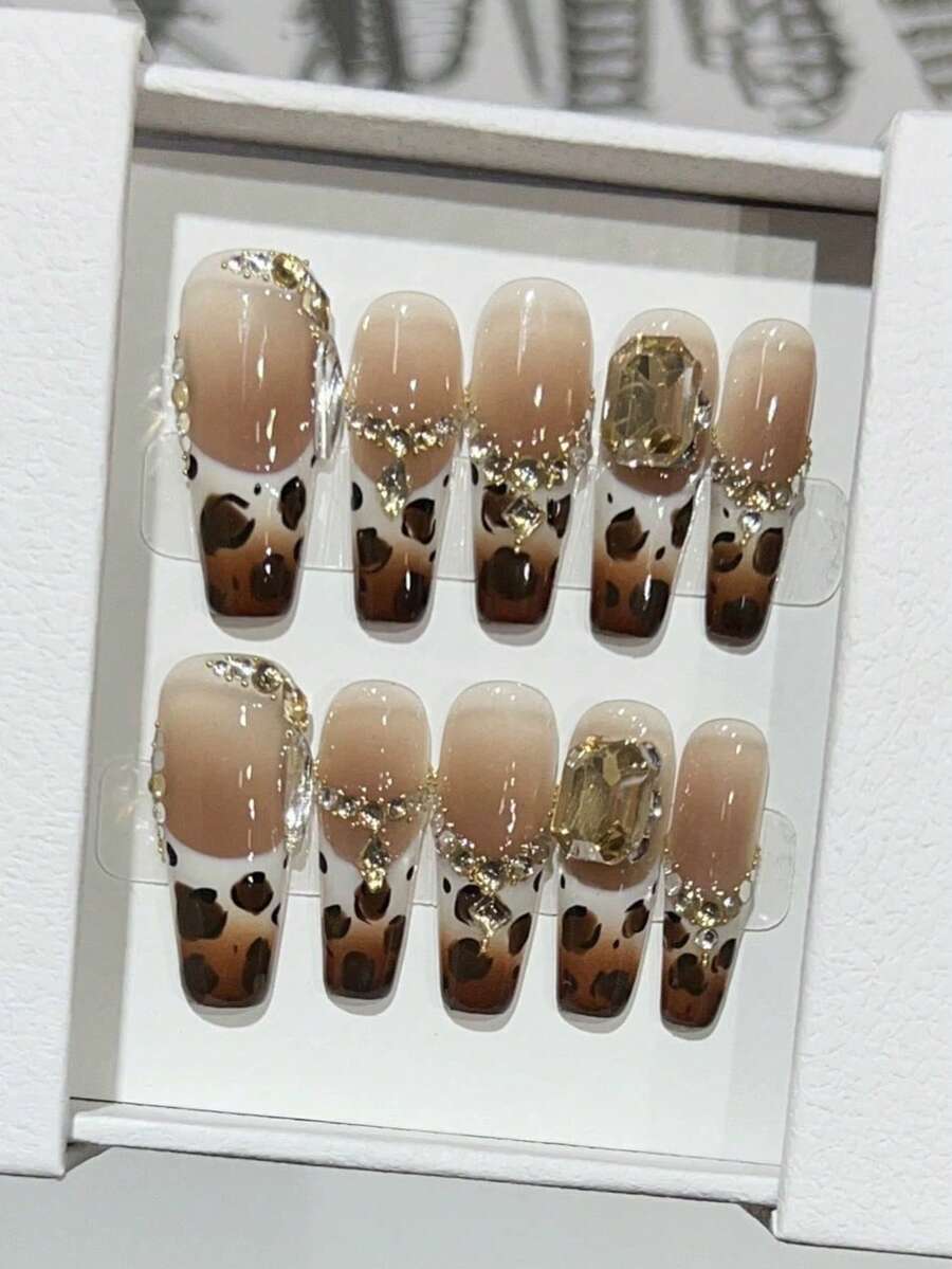 10 szt. Czystych, ręcznie robionych, prasowanych paznokci, długich, w kształcie trumienki, brązowych, francuskich, uroczych, vintage'owych, wykwintnych, modnych paznokci w panterkę dla kobiet i dziewcząt, na jesień i zimę, na festiwale, imprezy świąteczne i codzienne życie