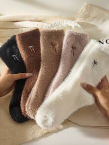 2/4 Pairs White And Brown Fuzzy Crew Socks For Women, Bow Design, Warm & Fluffy, Soft & Comfortable, Suitable For Autumn/Winter, Random Color - Multicolor - View 3