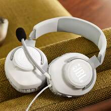 JBL Auriculares de juego con cable Quantum 100 con diadema, memoria de espuma para comodidad, micrófono desmontable para PC, Mac, portátil, tableta, PS4, PS5, Switch con conector de audio de 3.5 mm - Blanco - Ver 9