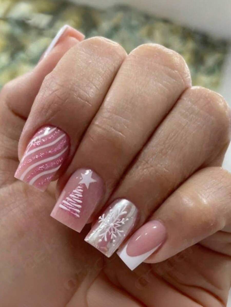 Juego de uñas navideño, paquete de 24 piezas, uñas cuadradas cortas con presión, uñas cortas con estilo francés con forma de árbol de Navidad en colores blanco y multicolor con copos de nieve, ideal para niñas, damas de oficina, fiestas, citas, uso diario, regalo de Año Nuevo y ocasiones festivas.