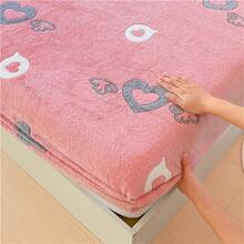 1pc Thick Soft Breathable Snowflake Printed Fitted Mattress Cover (Twin Size), Warm-To-The-Touch Moisture-Wicking, Non-Slip Mattress Protector, Easy Removable & Machine Washable, Suitable For All Seasons, 11 Inch Depth - Love Wings - View 7